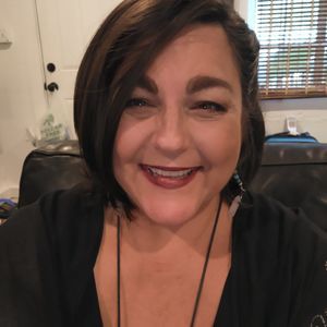 Meet your Posher, Leanna